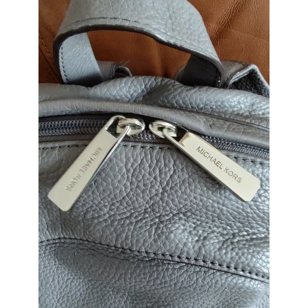 New with tags Women's Rare Michael Kors Leather Gray Backpack Limited Edition